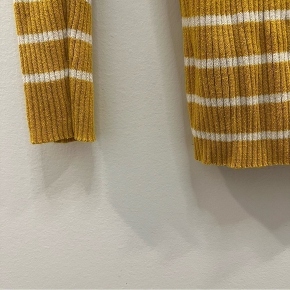 Small old navy long sleeve yellow and white striped sweater shirt - Picture 3 of 5